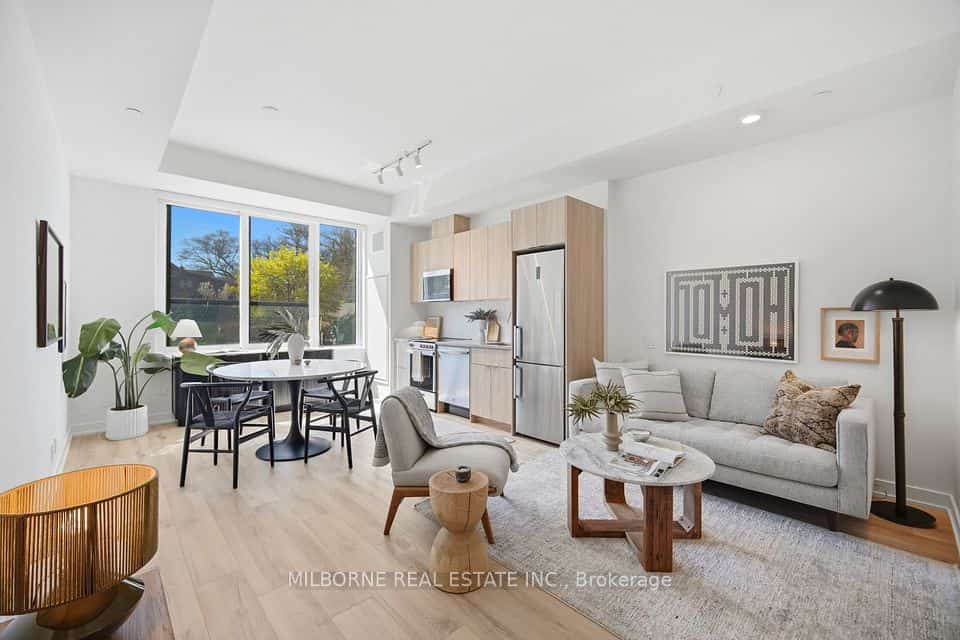 1660 Bloor Street W #207, Toronto, ON M6P 1A8