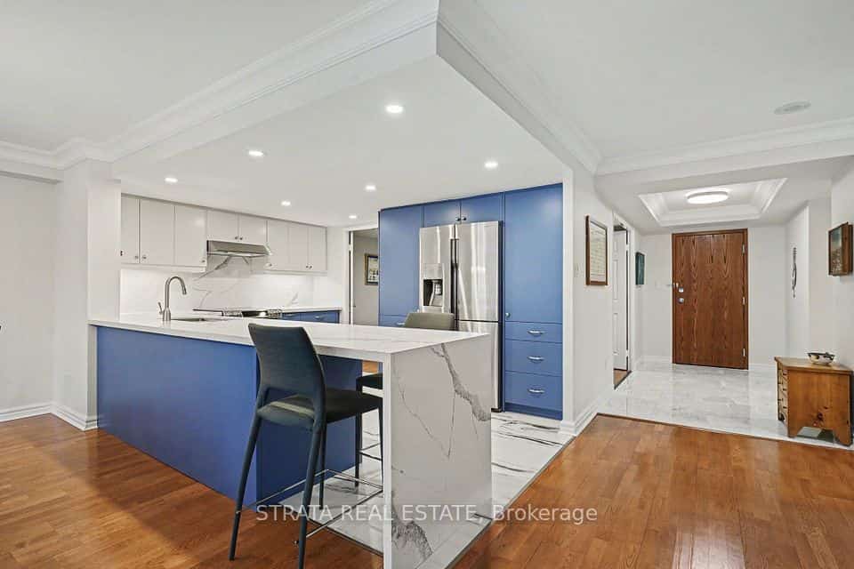 33 University Avenue #1206, Toronto, ON M5J 2S7
