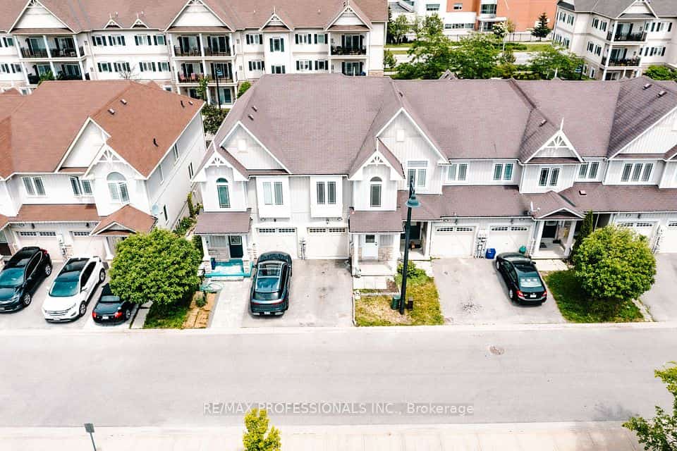 71 Connell Lane, Clarington, ON L1C 0L1