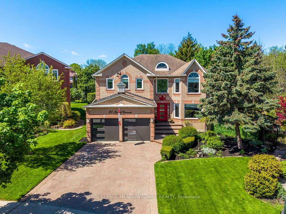 25 Gollop Crescent, Halton Hills, ON L7G 5P1