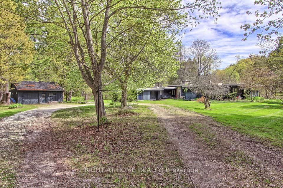 115 Valley Road, Vaughan, ON L0J 1C0