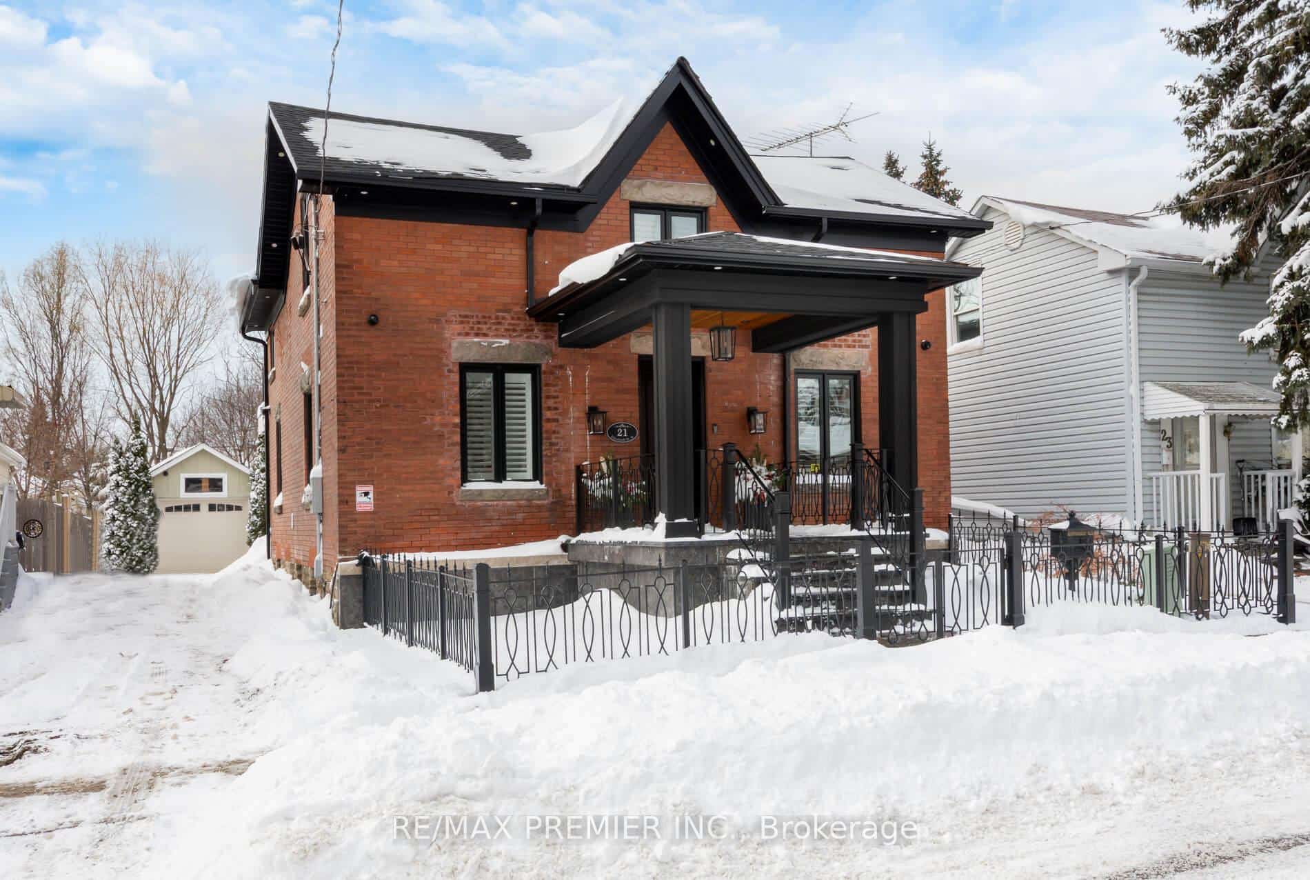 21 Elizabeth Street N, Brampton, ON L6X 1S1