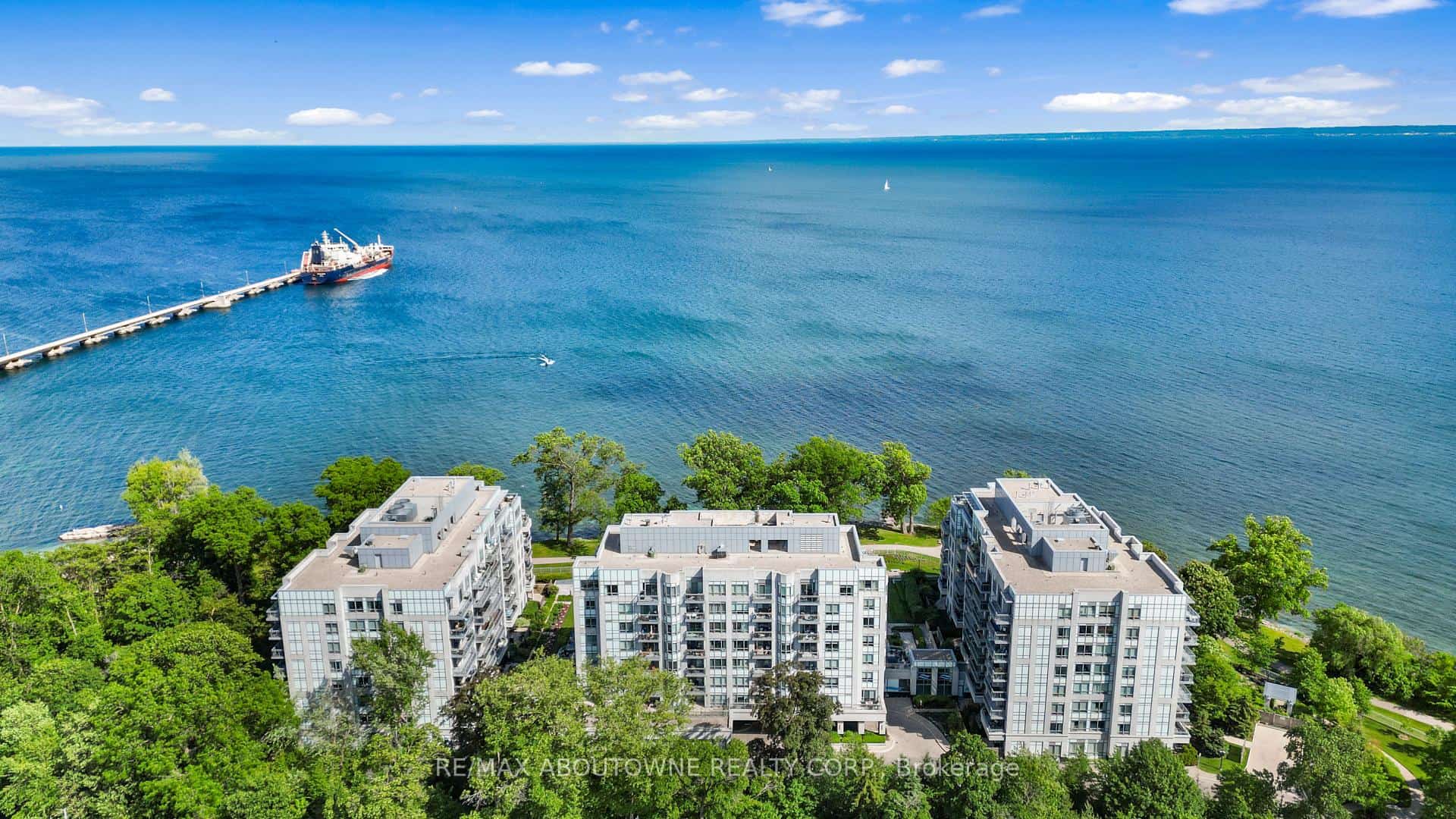 3500 Lakeshore Road W #205, Oakville, ON L6L 0B4
