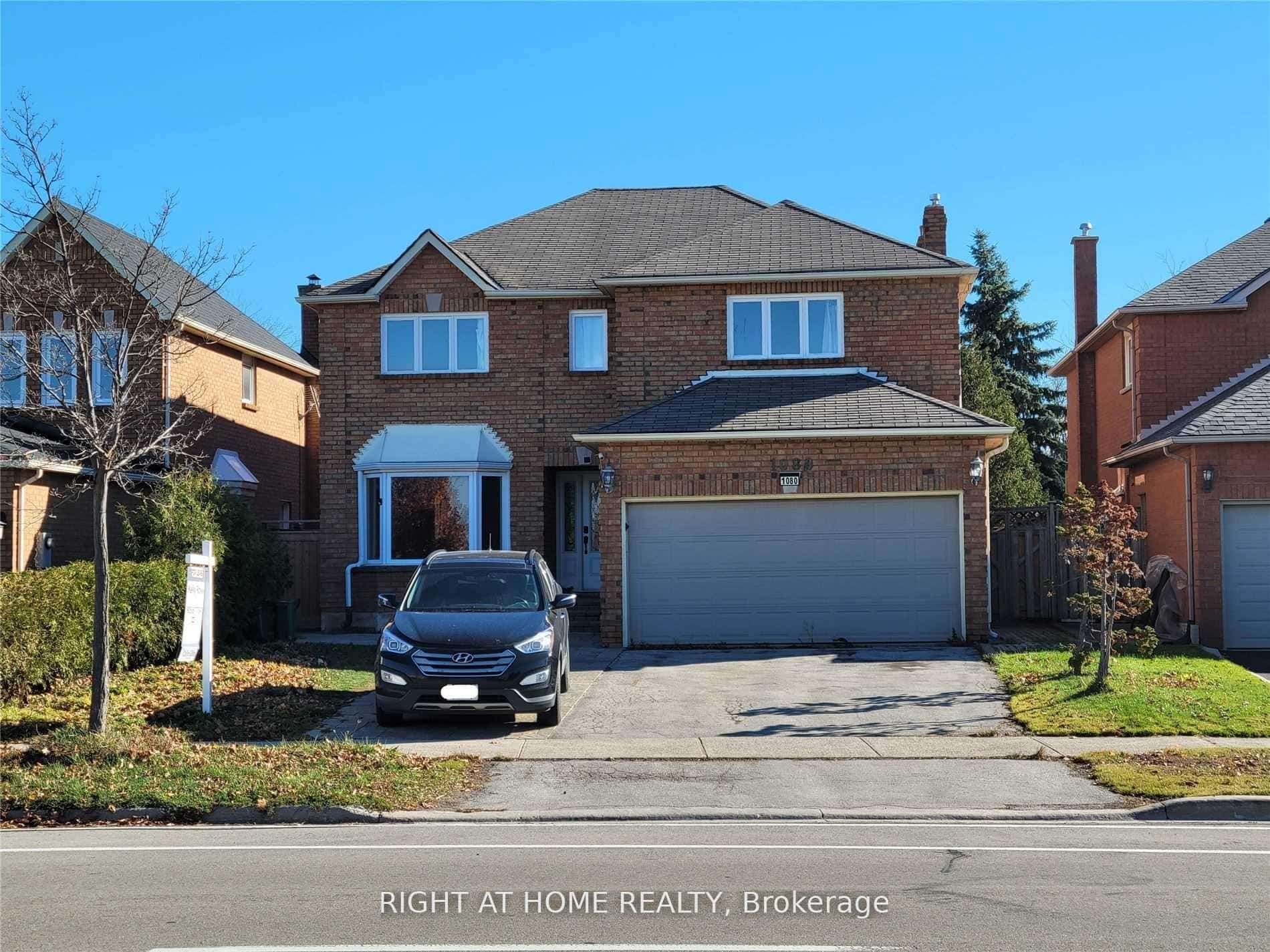 1080 Glenashton Drive, Oakville, ON L6H 4B9