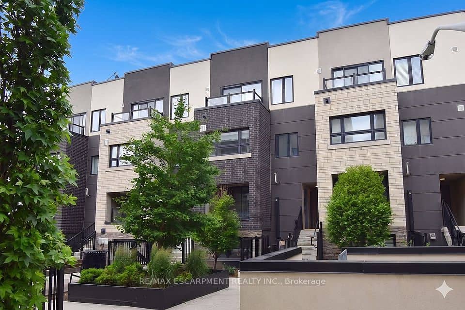 1135 Cooke Boulevard, Burlington