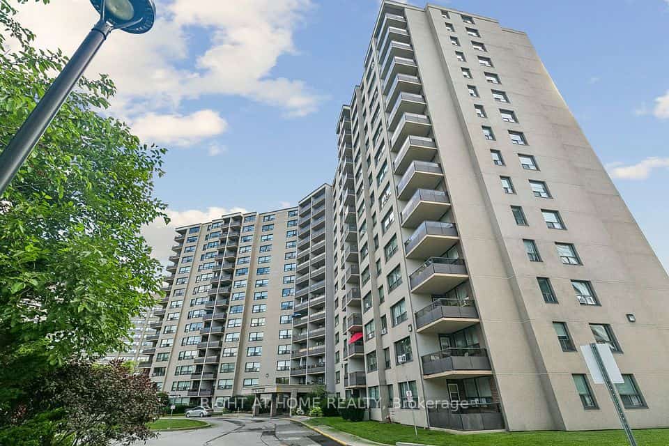 Sussex House, Toronto