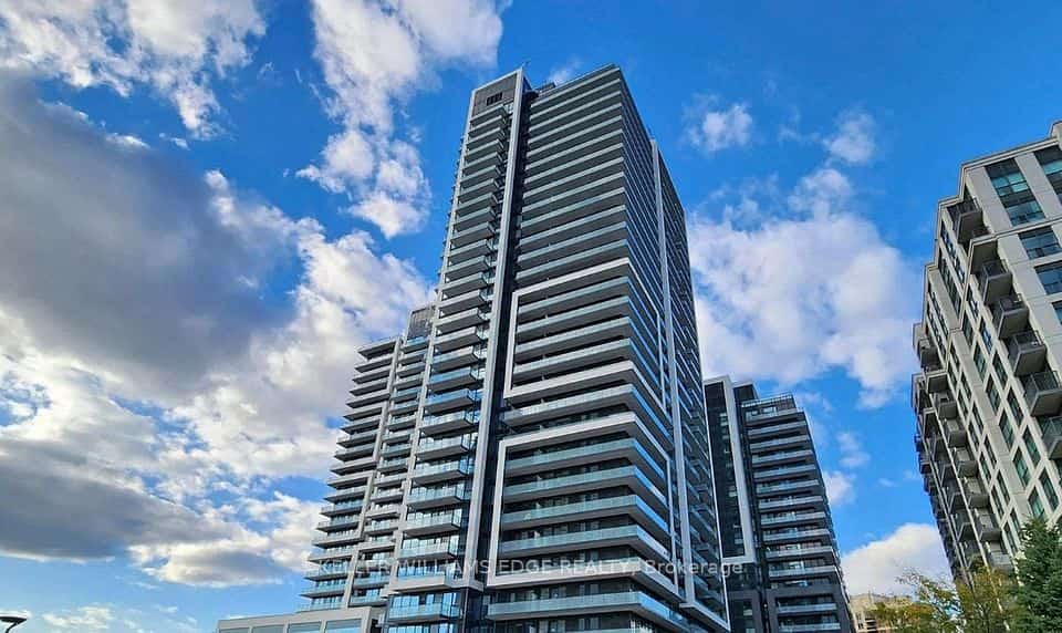 105 Oneida Crescent #401, Richmond Hill, ON L4B 0B1