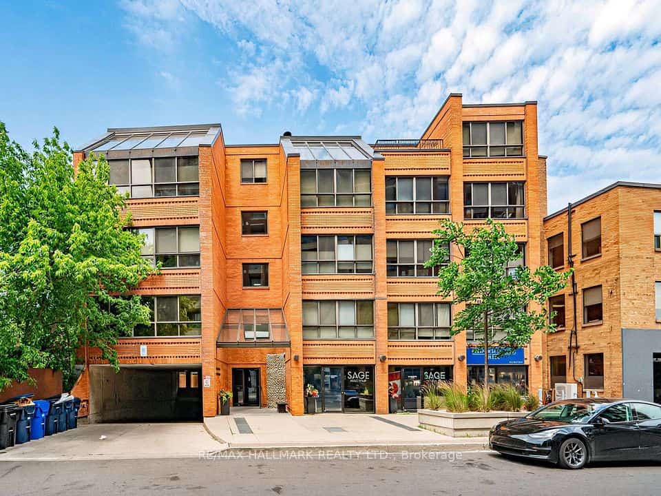 Chaplin Place, Toronto