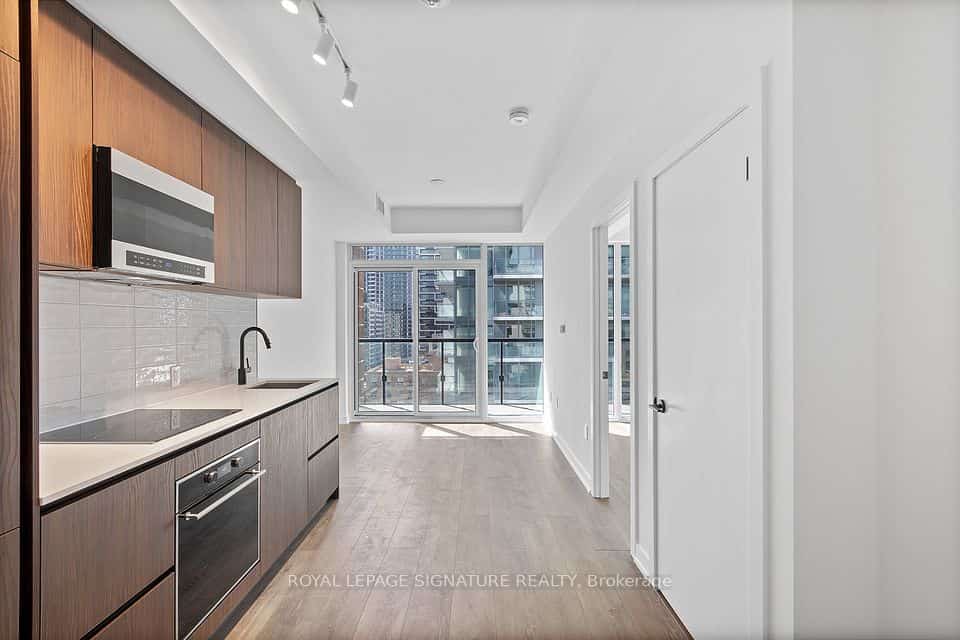 127 Broadway Avenue #1205, Toronto, ON M4P 1V4