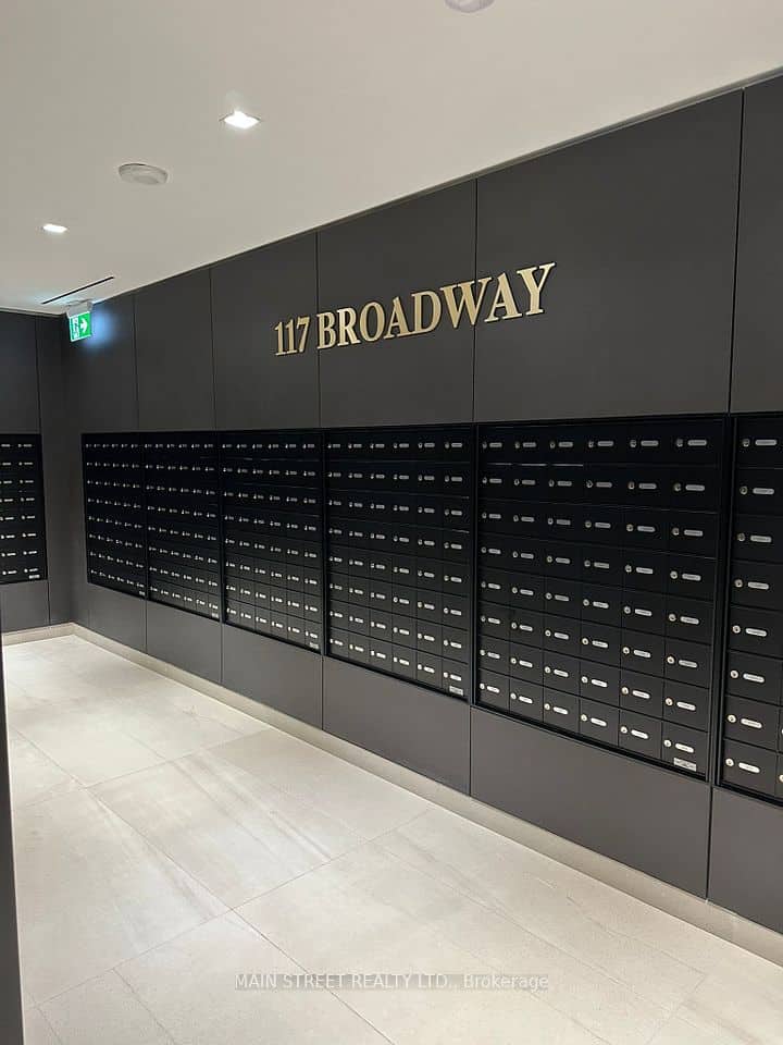 117 Broadway Avenue, Toronto