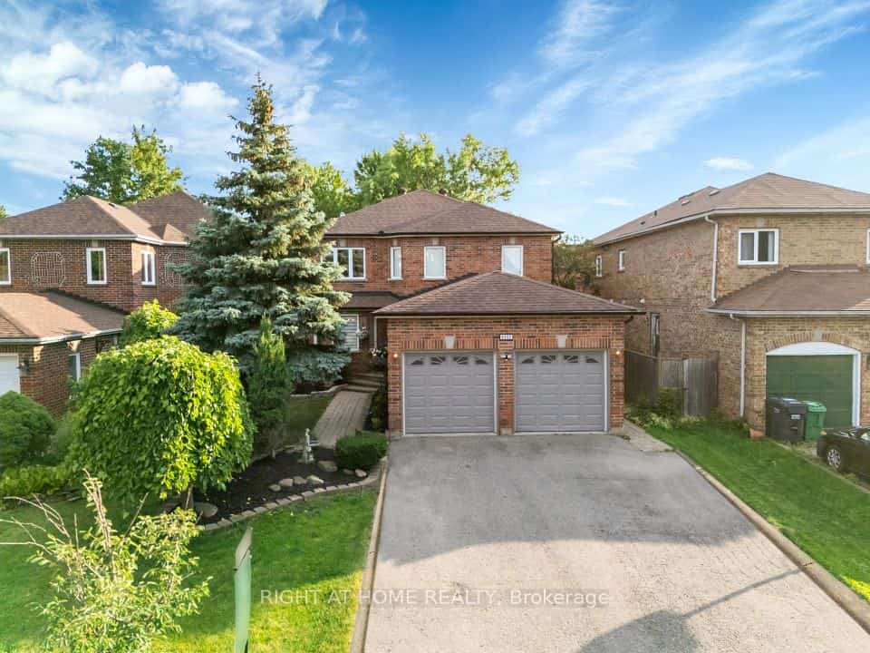 4345 ROMFIELD Crescent, Mississauga, ON L5M 4L4