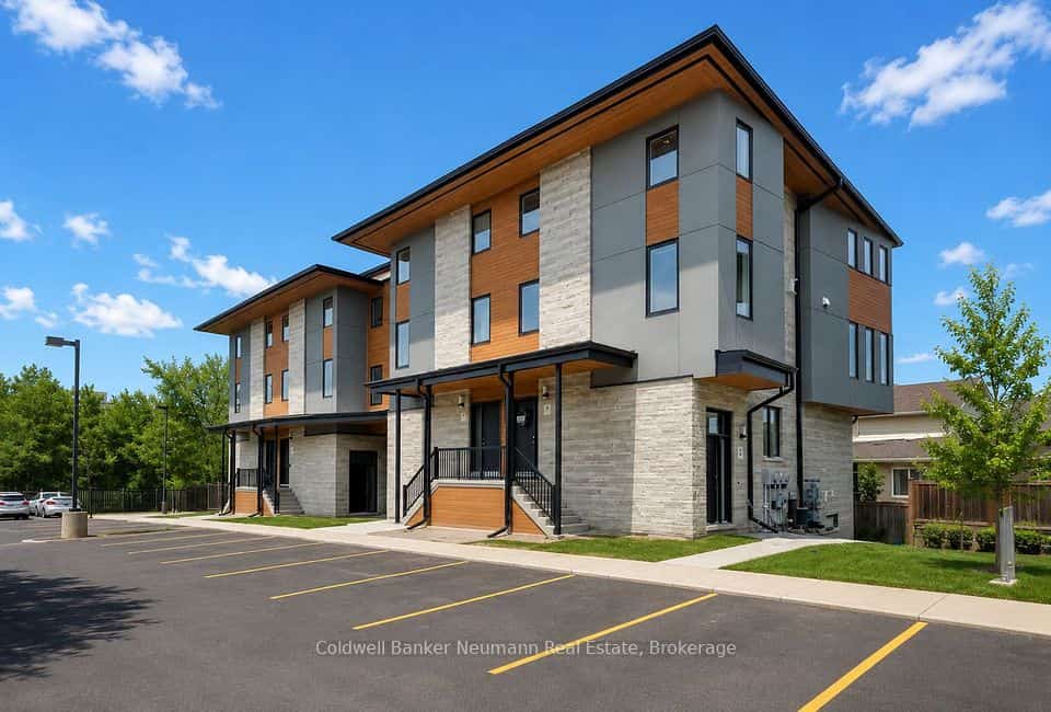 32 Arkell Road #8, Guelph, ON N1L 0L4