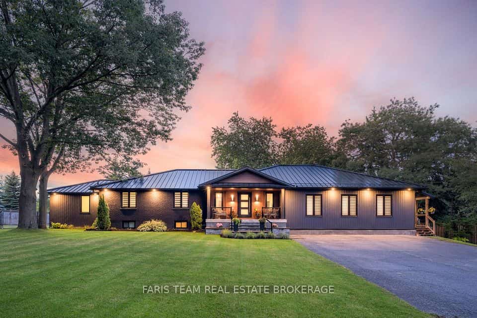 223A Hickory Lane, Barrie, ON L4N 4J9