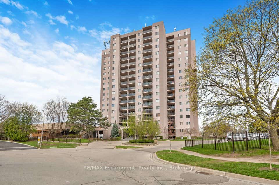 975 WARWICK Court #1501, Burlington, ON L7T 3Z7