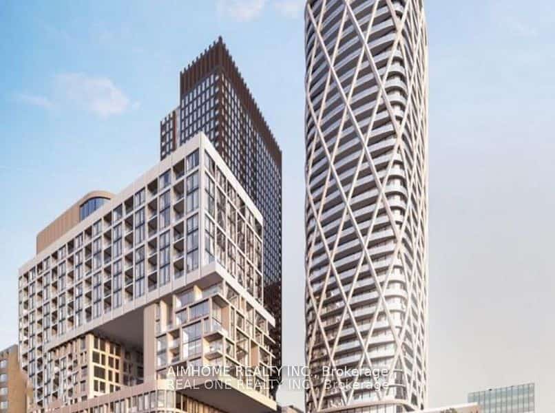 230 Simcoe Street #2118, Toronto, ON M5T 0G7