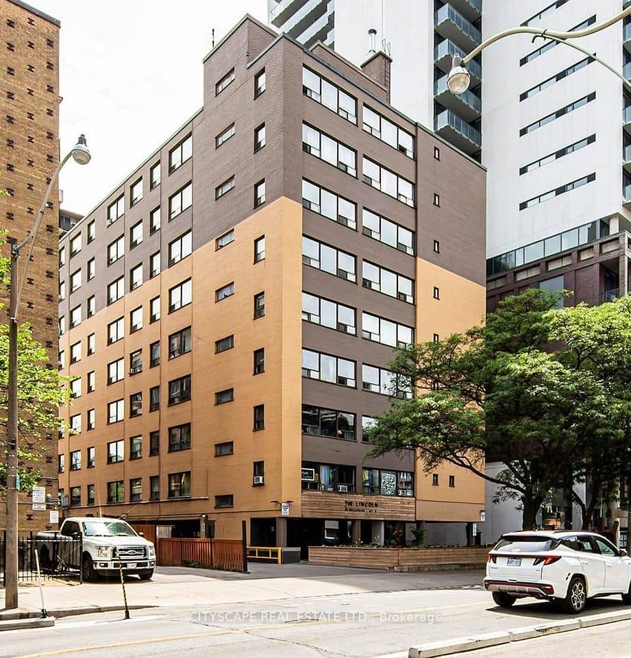 85 Wellesley Street E, Toronto