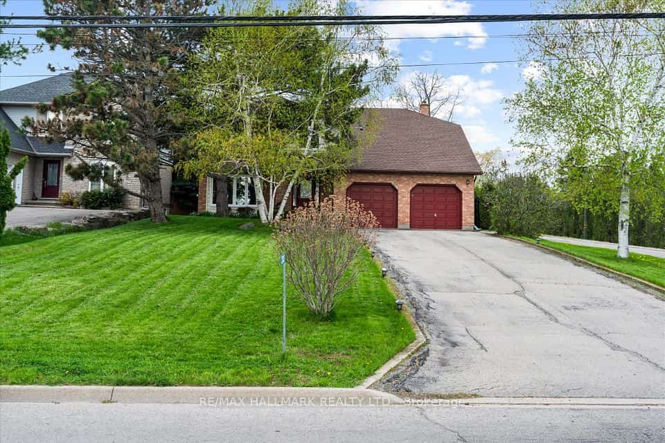 203 Jones Road, Hamilton, ON L8E 5J4