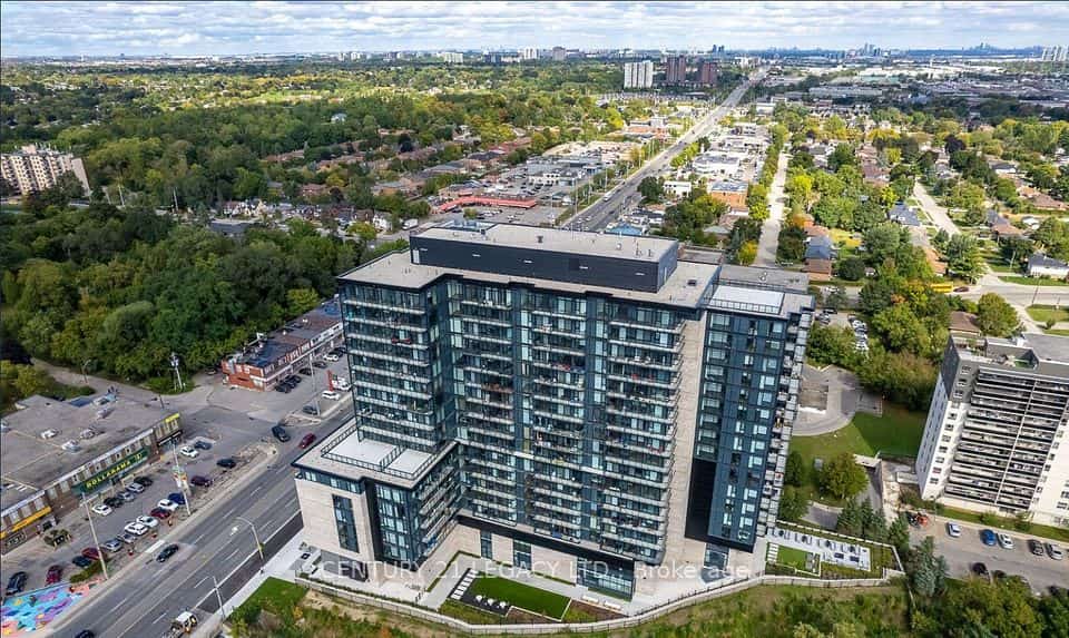 86 Dundas Street E #821, Mississauga, ON L5A 1W4