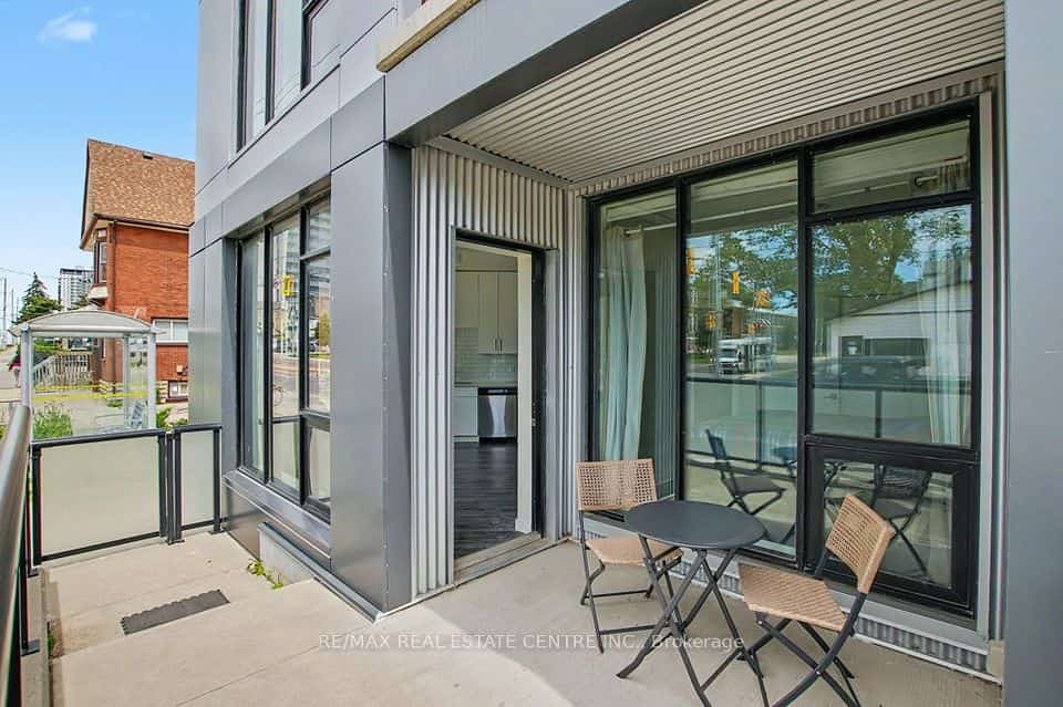 690 King Street W #101, Kitchener, ON N2H 5L8