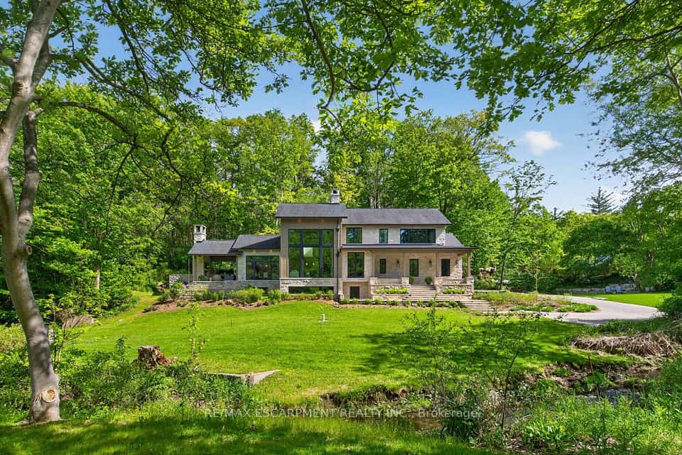 981 MINERAL SPRINGS Road, Hamilton, ON L9H 5E3