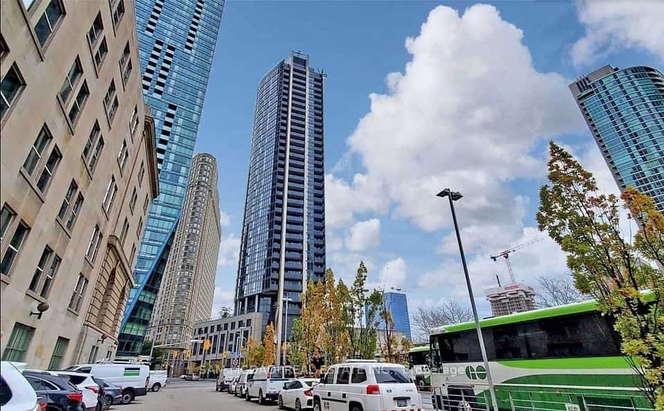 1 The Esplanade Drive #2407, Toronto, ON M5E 0A8