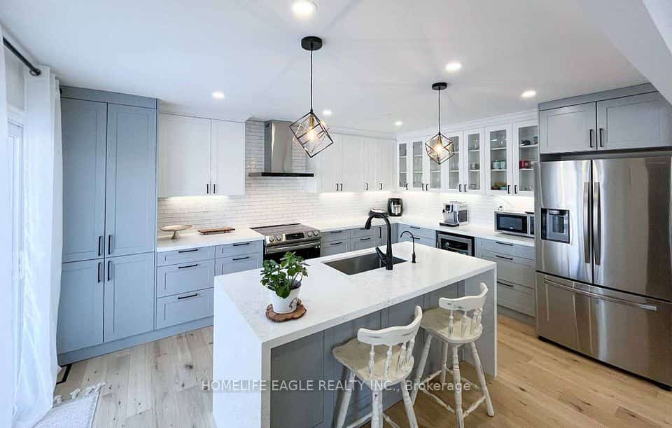 143 Sand Road, East Gwillimbury, ON L9N 1H9