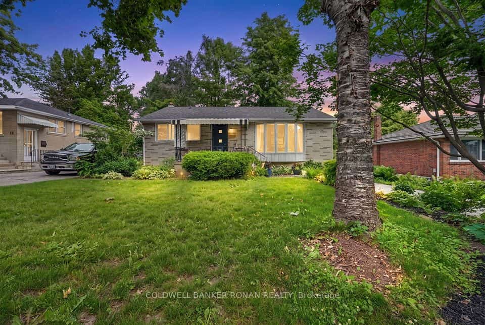 9 Vine Street, Barrie, ON L4N 2B1