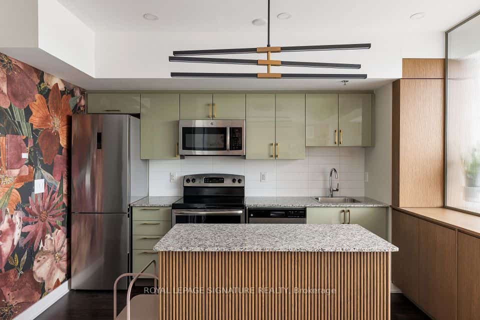 Eleven Superior, Toronto