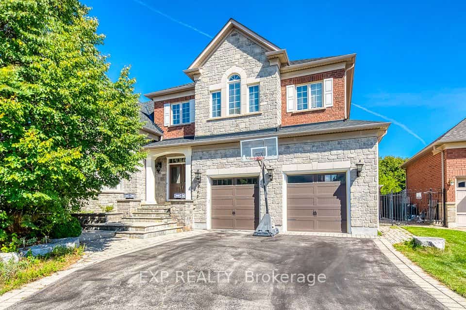 530 Golfview Court, Oakville, ON L6M 4W6