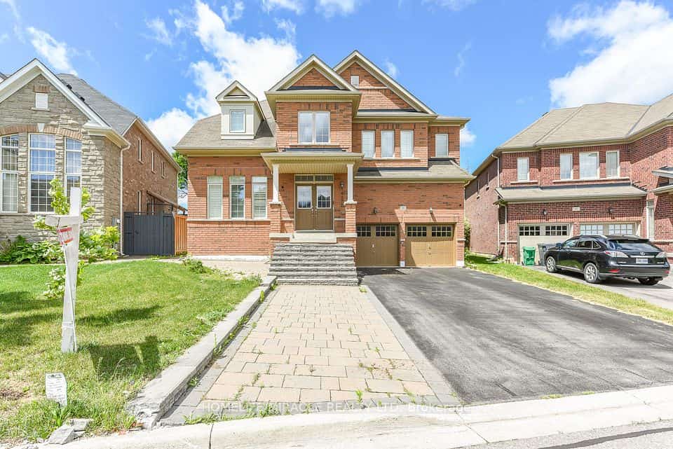 10 Danfield Court, Brampton, ON L6Y 2X9