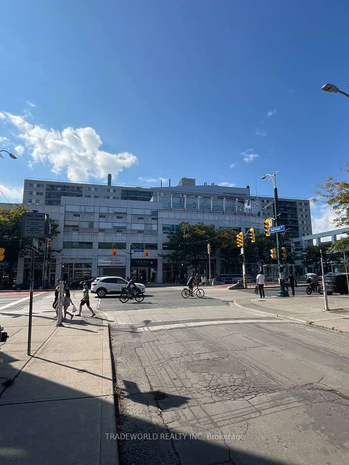 99 Cameron Street #520, Toronto, ON M5T 3A2