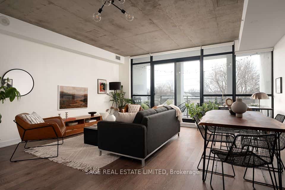 1238 Dundas Street E #403, Toronto, ON M4M 1S3