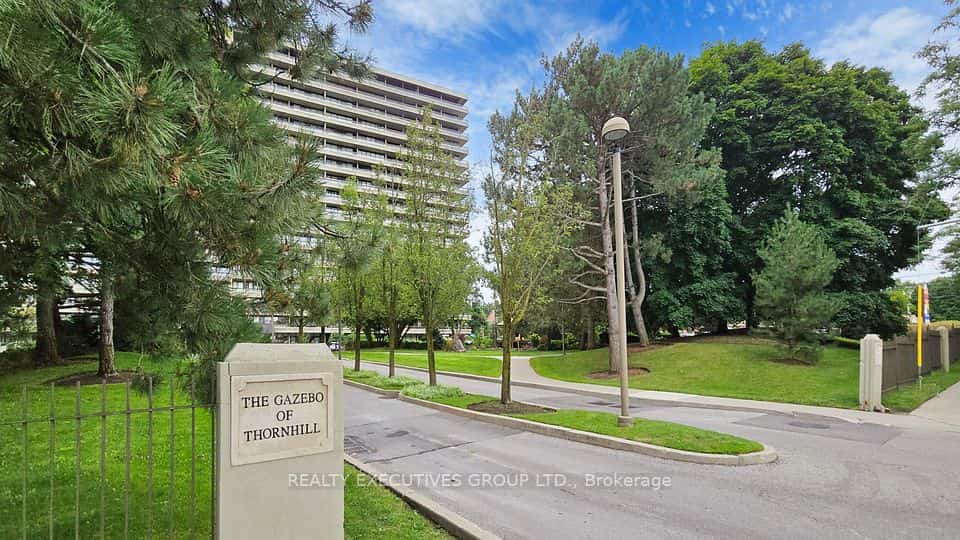 8111 Yonge Street #905, Markham, ON L3T 4V9