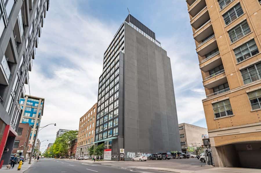 The Woodsworth Condos, Toronto