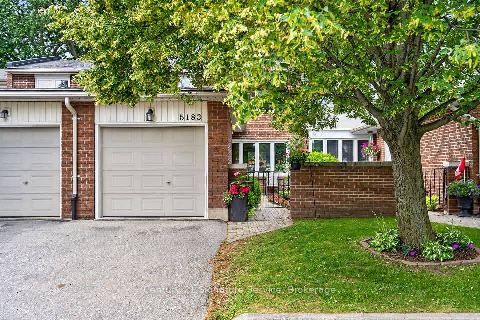 5183 Banting Court, Burlington