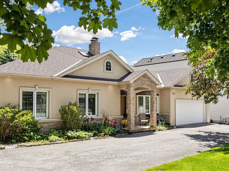 3 Raymond Drive, Vaughan, ON L4J 2E5