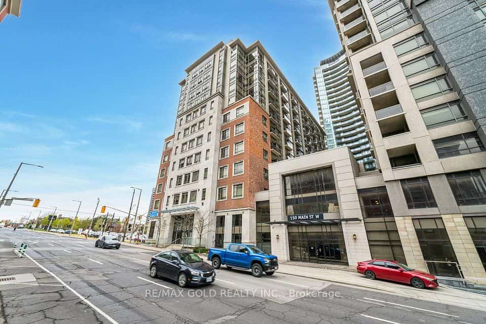 150 Main Street W #806, Hamilton, ON L8P 1H8