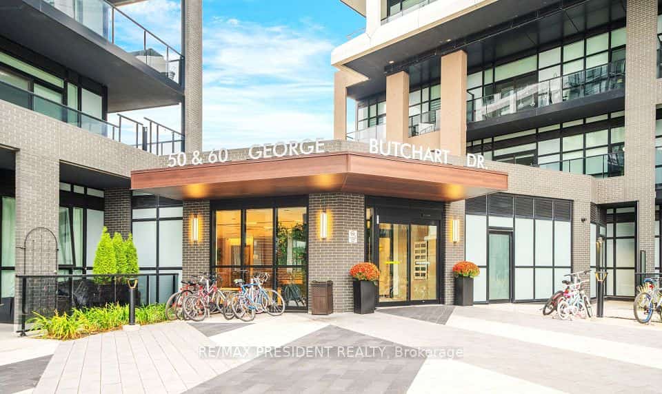 60 George Butchart Drive #112, Toronto, ON M3K 2C5