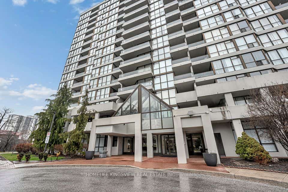 1 Rowntree Road #806, Toronto, ON M9V 5G7