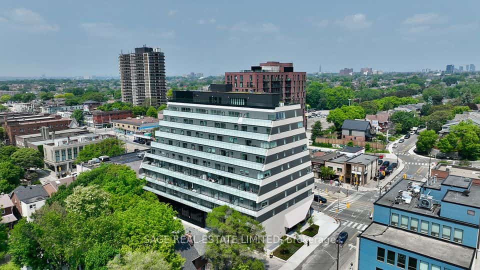 863 St Clair Avenue W #301, Toronto, ON M6C 1C4