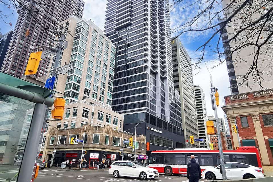 395 Bloor Street #2109, Toronto, ON M4W 0B4