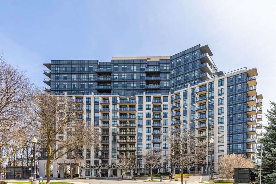 1135 Royal York Road #801, Toronto, ON M9A 0C3