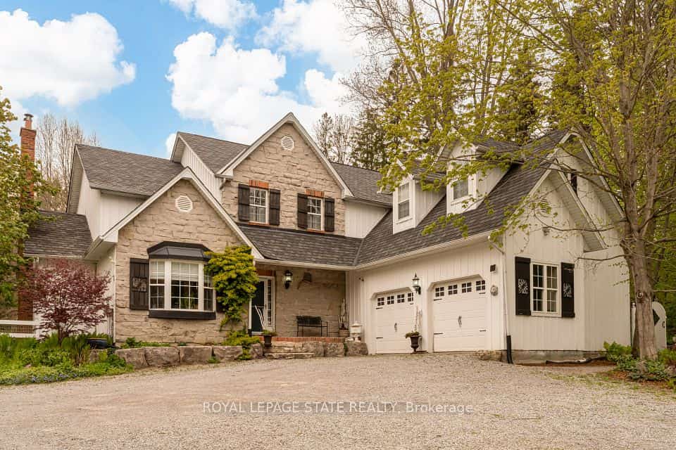 1097 Mineral Springs Road, Hamilton, ON L9H 5E3