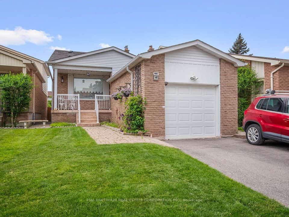 40 Greenwich Square W, Toronto, ON M1J 3L1