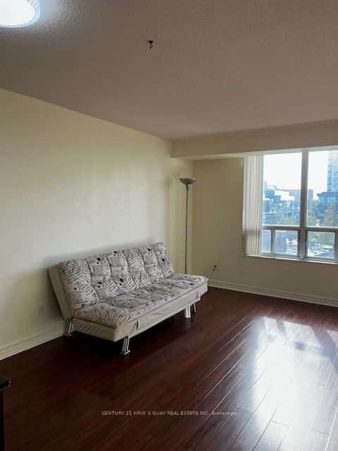 28 Empress Avenue #716, Toronto, ON M2N 6Z7