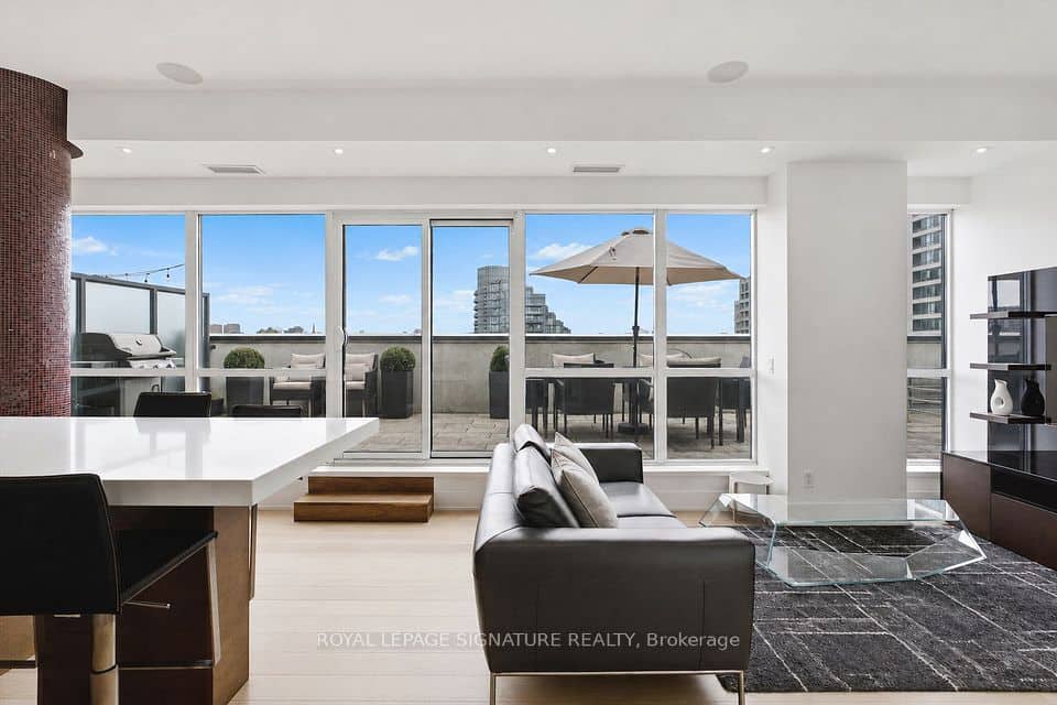 1205 Queen Street W, Toronto