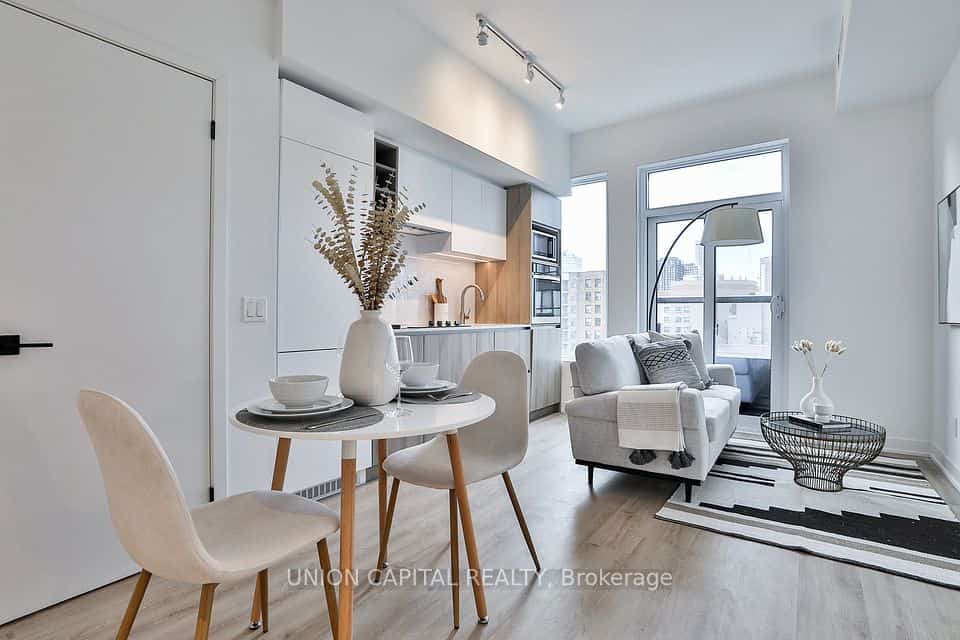319 Jarvis Street #1005, Toronto, ON M5B 0C8