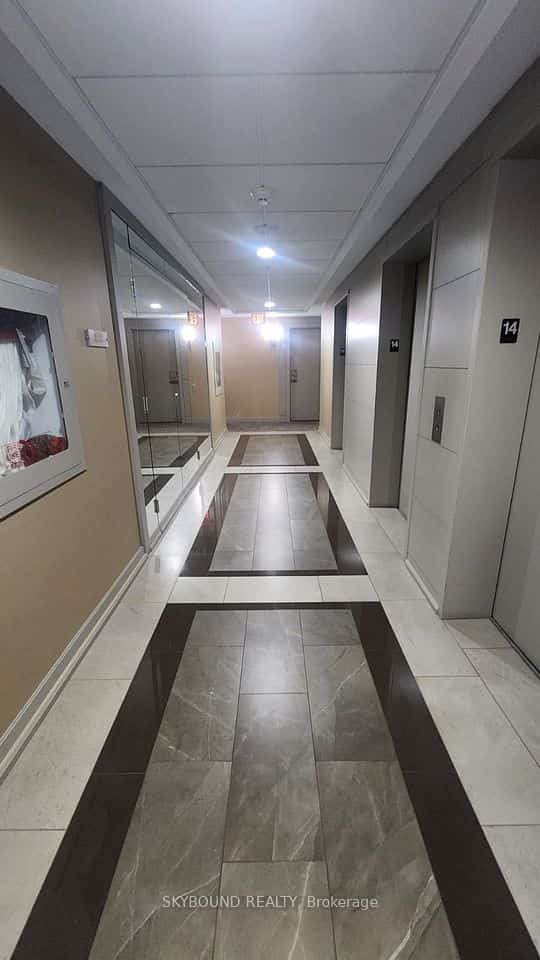 330 Burnhamthorpe Road W #1404, Mississauga, ON L5B 0E1
