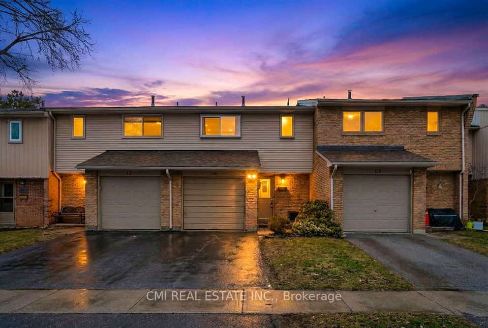 1538 Lancaster Drive #116, Oakville, ON L6H 2Z3