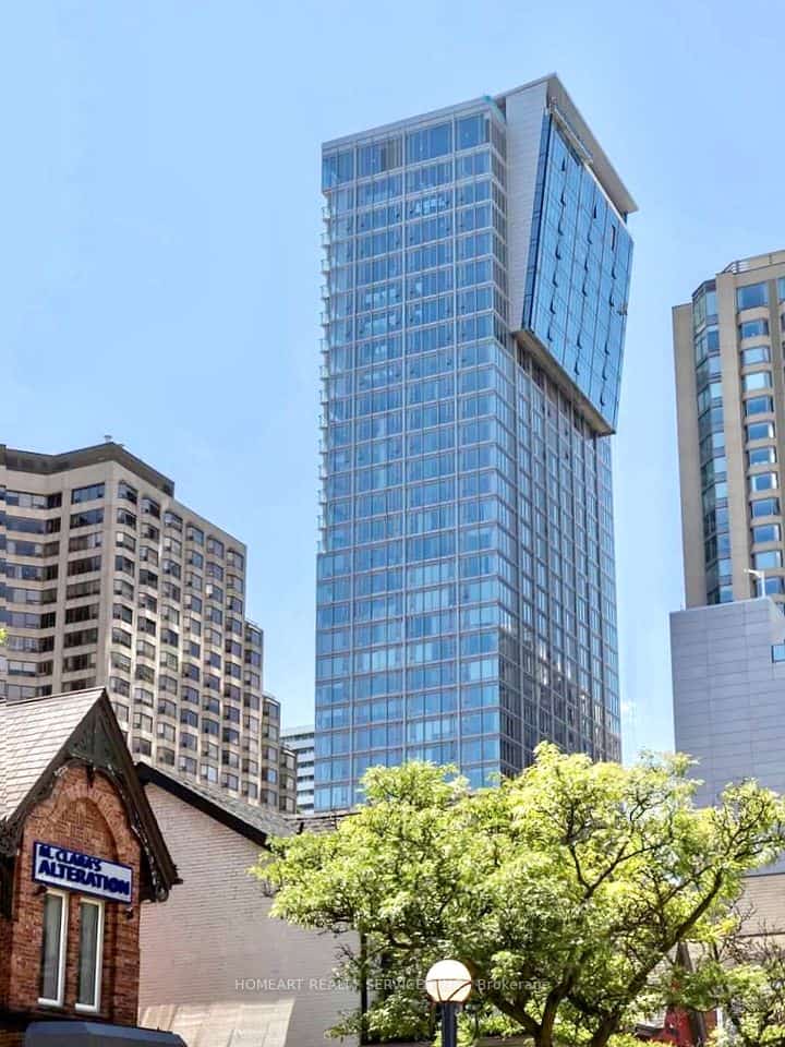 Yorkville Plaza Condos, Toronto